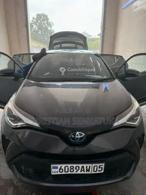 Photo - Toyota CHR  2021