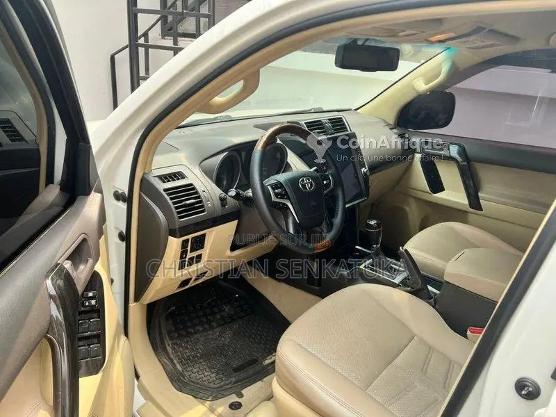 Toyota Land Cruiser 2016