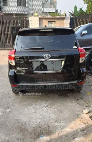 Toyota Vanguard 2015