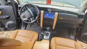 Toyota Fortuner 2019