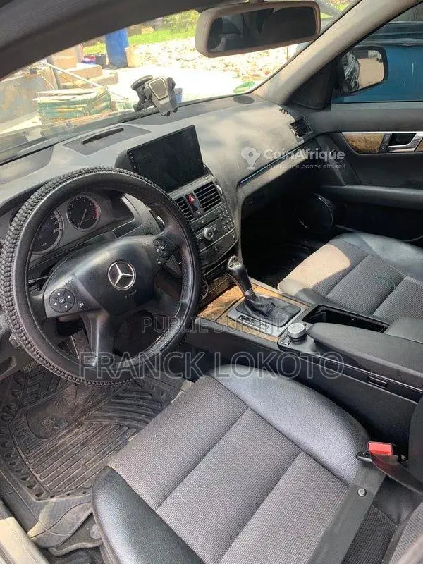 Mercedes-Benz C200 2010