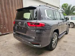 Toyota Land Cruiser VX-R 2023