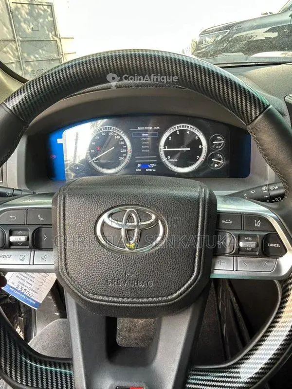 Toyota Land Cruiser 2023