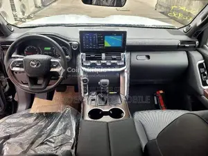 Toyota Land Cruiser VX-R 2023