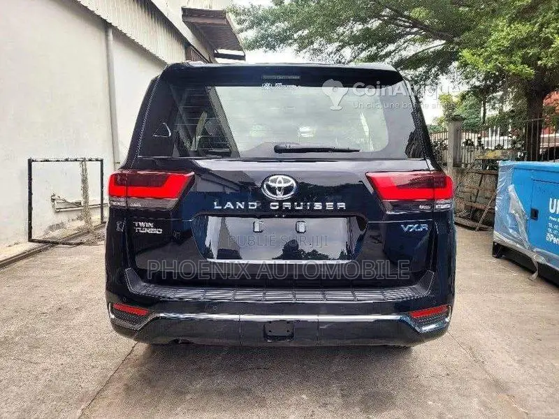 Toyota Land Cruiser VX-R 2023