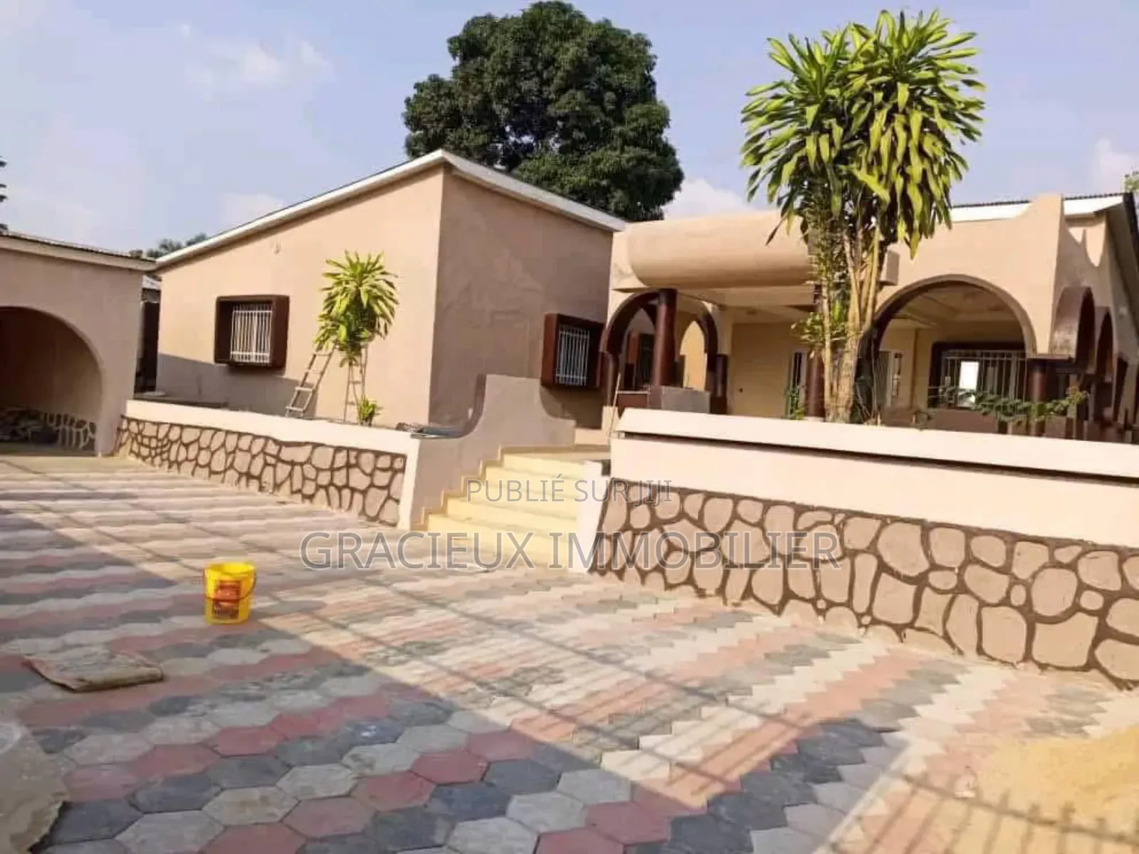 4chbre Villa dans Villa À Vendre, Mont-Ngafula à Vendre