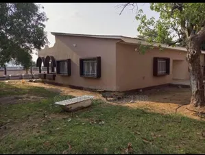4chbre Villa dans Villa À Vendre, Mont-Ngafula à Vendre