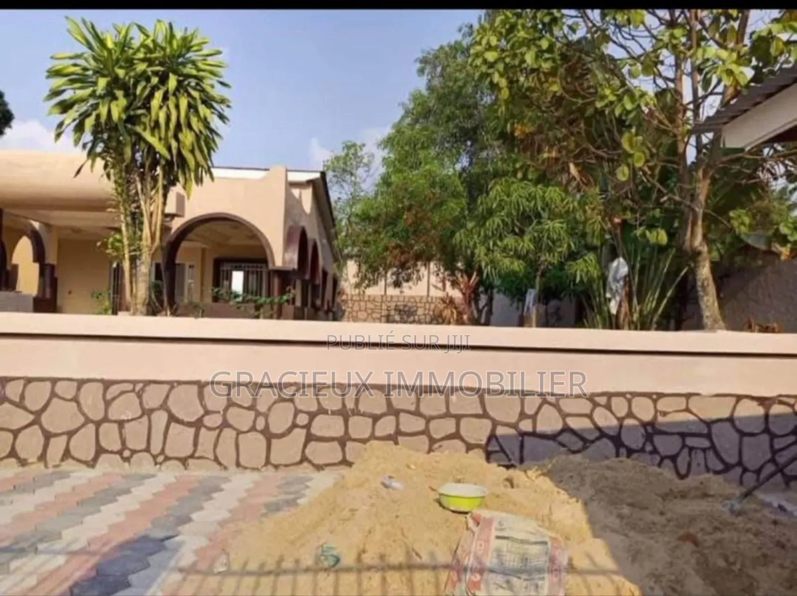 4chbre Villa dans Villa À Vendre, Mont-Ngafula à Vendre