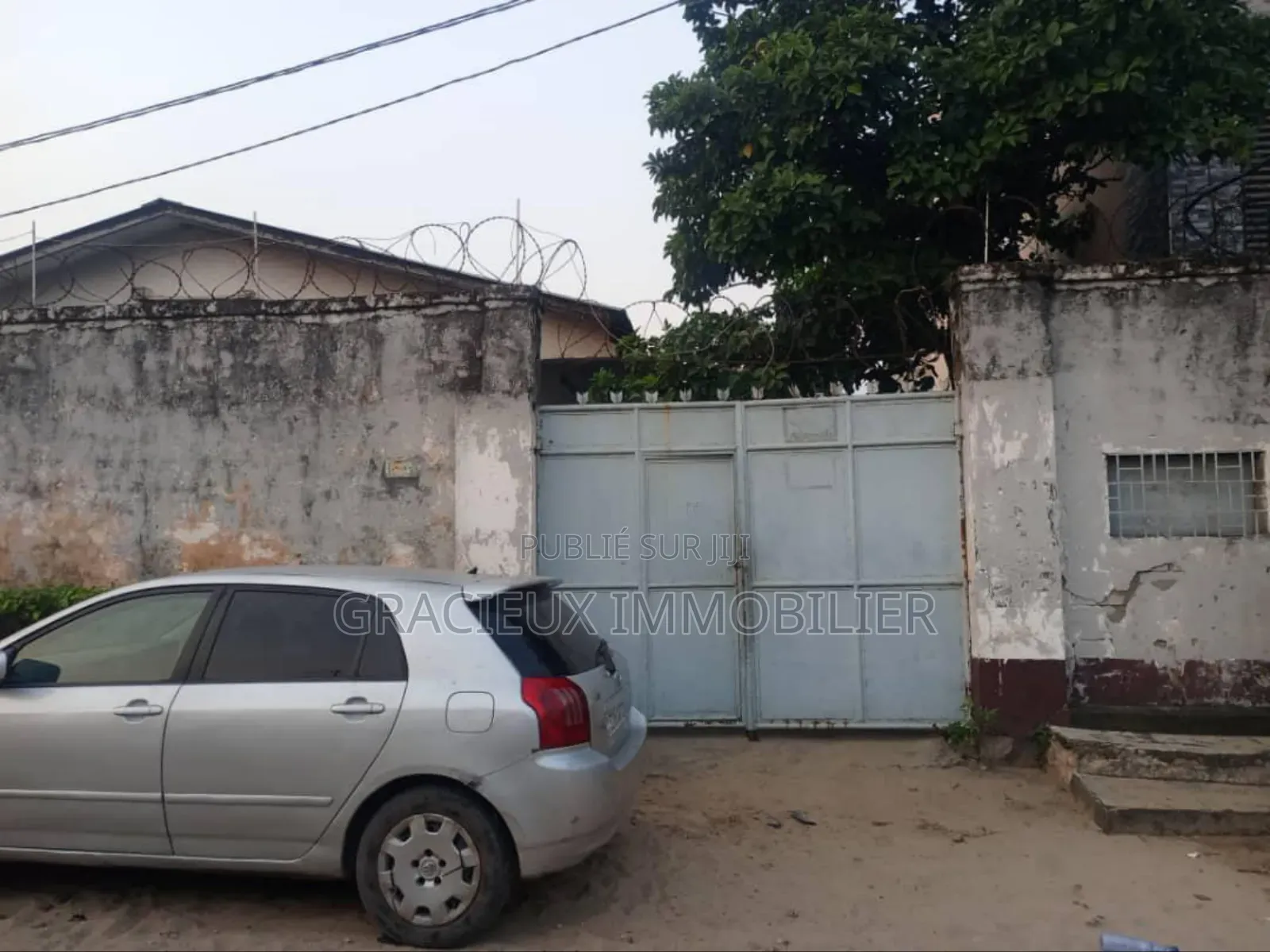 3chbre Maison dans Parcelle Avec Maison, Lemba à Vendre