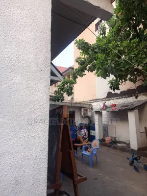 3chbre Maison dans Parcelle Avec Maison, Lemba à Vendre