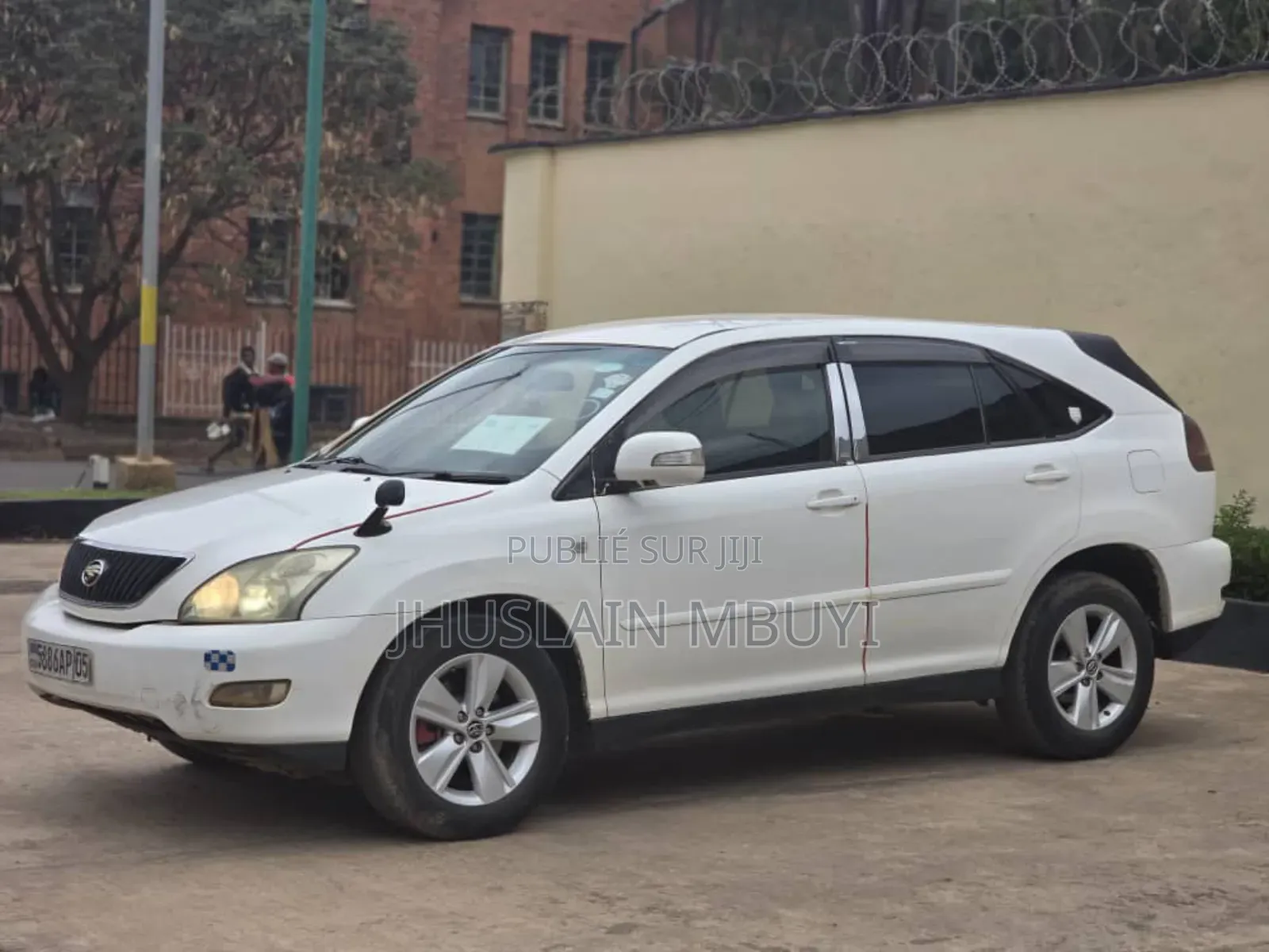 Toyota Harrier 2.4 2012 Blanc