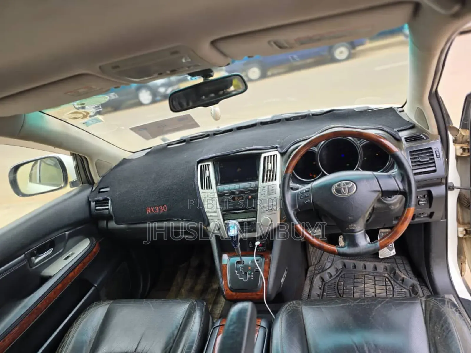 Toyota Harrier 2.4 2012 Blanc