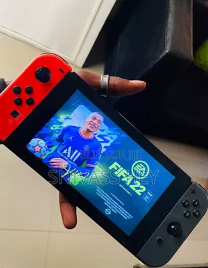 Photo - Nintendo Switch en Très Bon État !