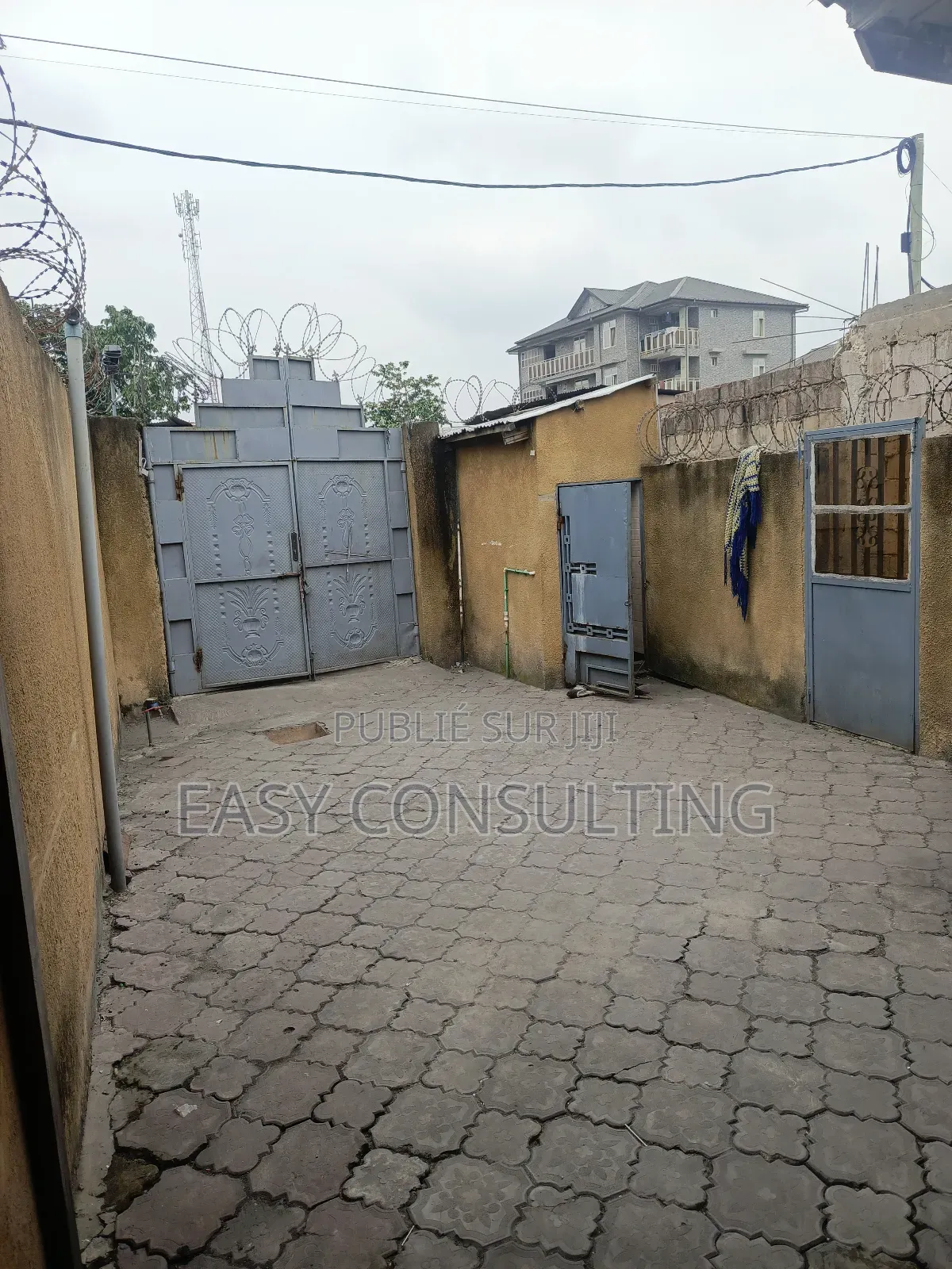 3chbre Maison dans Vente Parcelle Dotée, Ngiri-Ngiri à Vendre