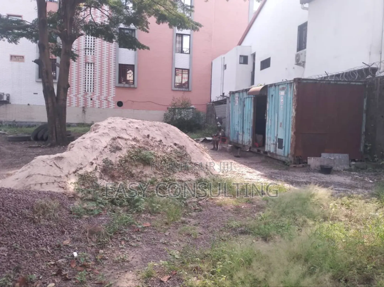 Terrain À Vendre Situé À Ngaliema Binza Okapi Sur Macadam