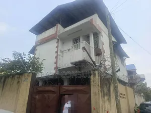Photo - 3chbre Villa dans Parcelle Avec Deux, Barumbu à Vendre