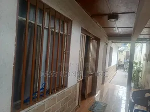 3chbre Villa dans Parcelle Avec Deux, Barumbu à Vendre