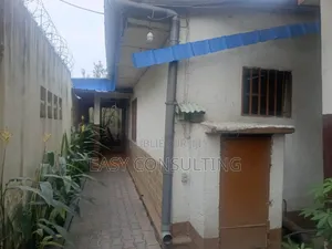 3chbre Villa dans Parcelle Avec Deux, Barumbu à Vendre