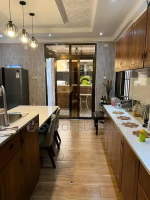 4chbre Villa dans Villa, Limete à Vendre