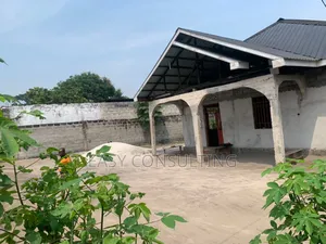 3chbre Maison dans Parcelle Dotée D'Une, Nsele à Vendre