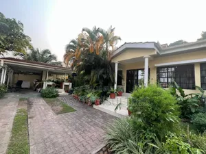 3chbre Maison dans Parcelle, Ngaliema à Vendre