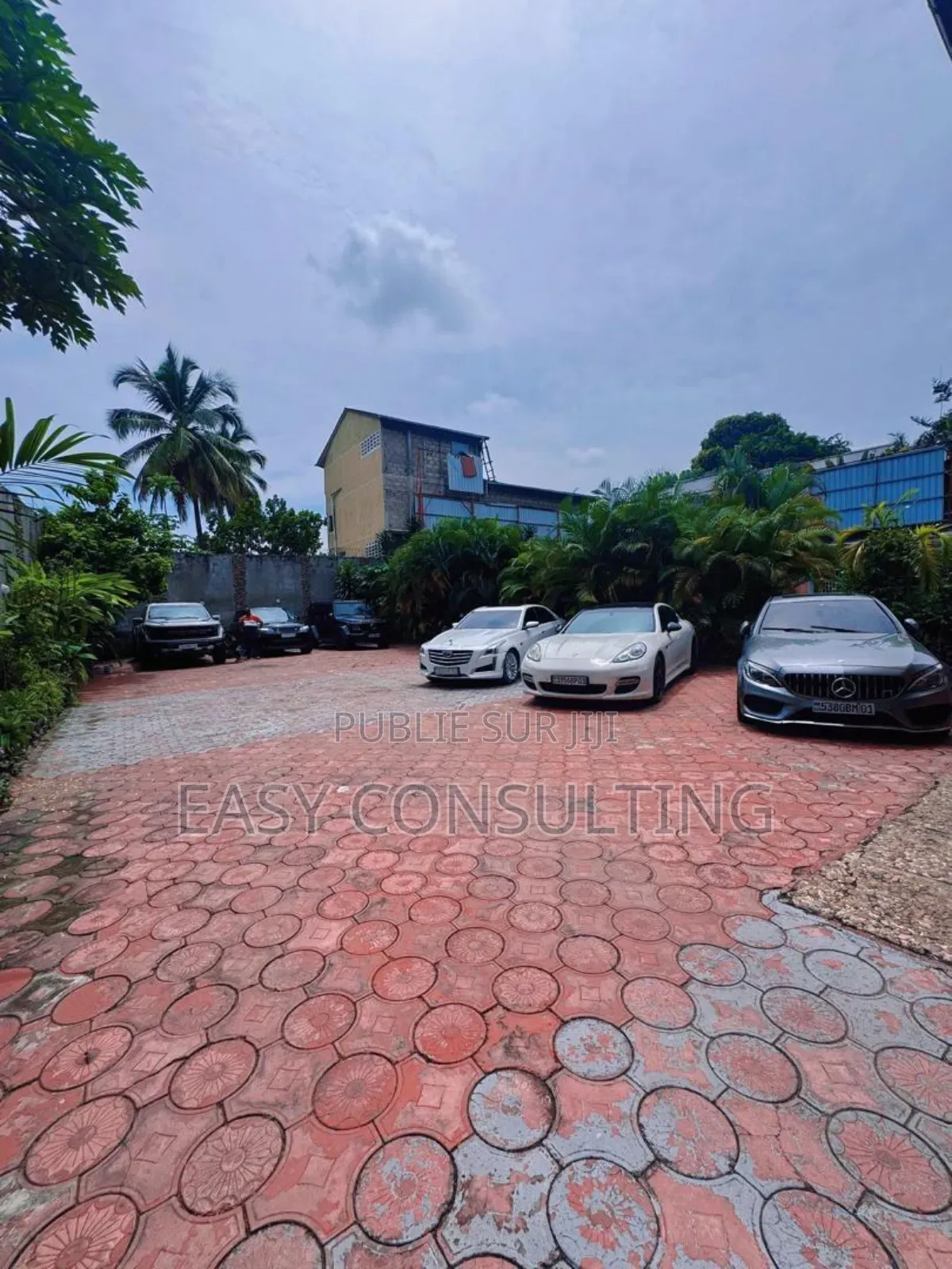 4chbre Villa dans Ngaliema à Vendre