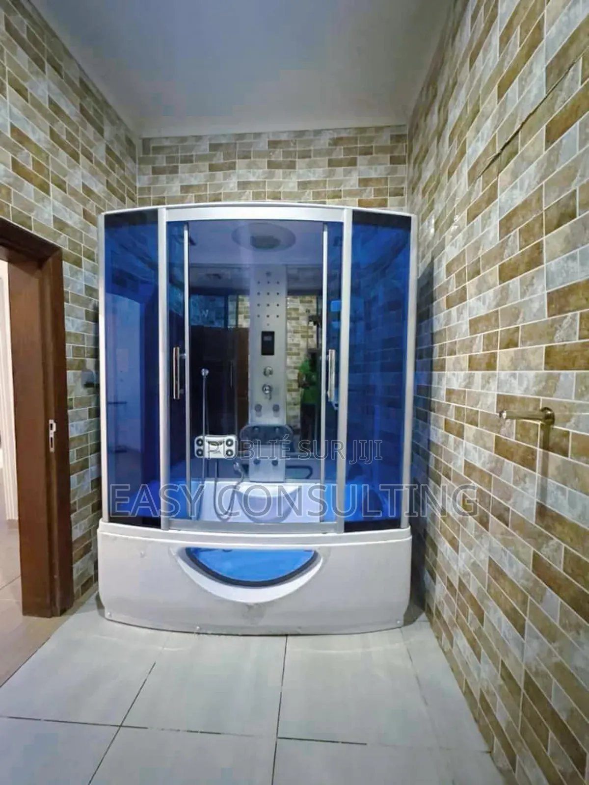 4chbre Villa dans Ngaliema à Vendre