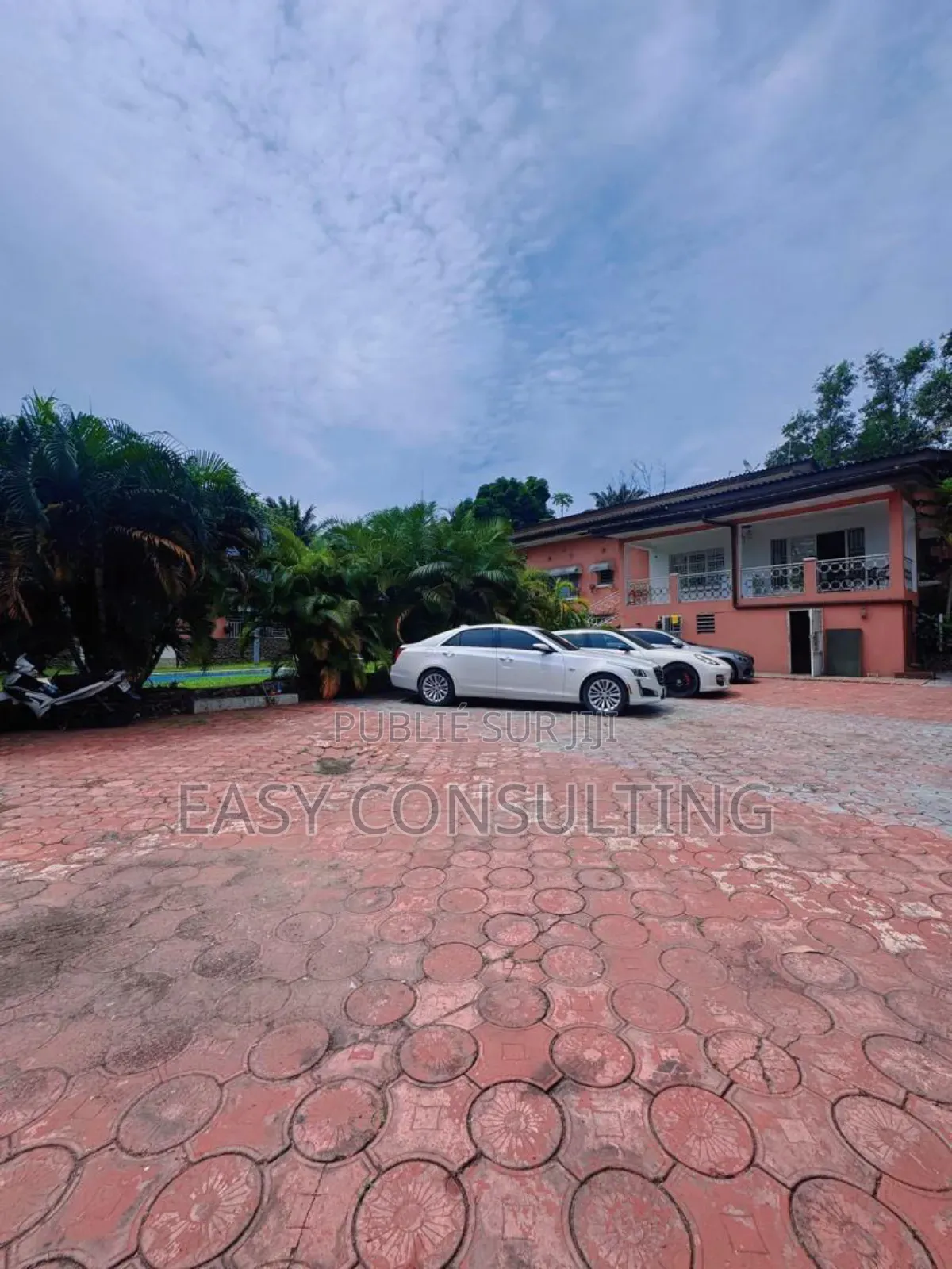 4chbre Villa dans Ngaliema à Vendre