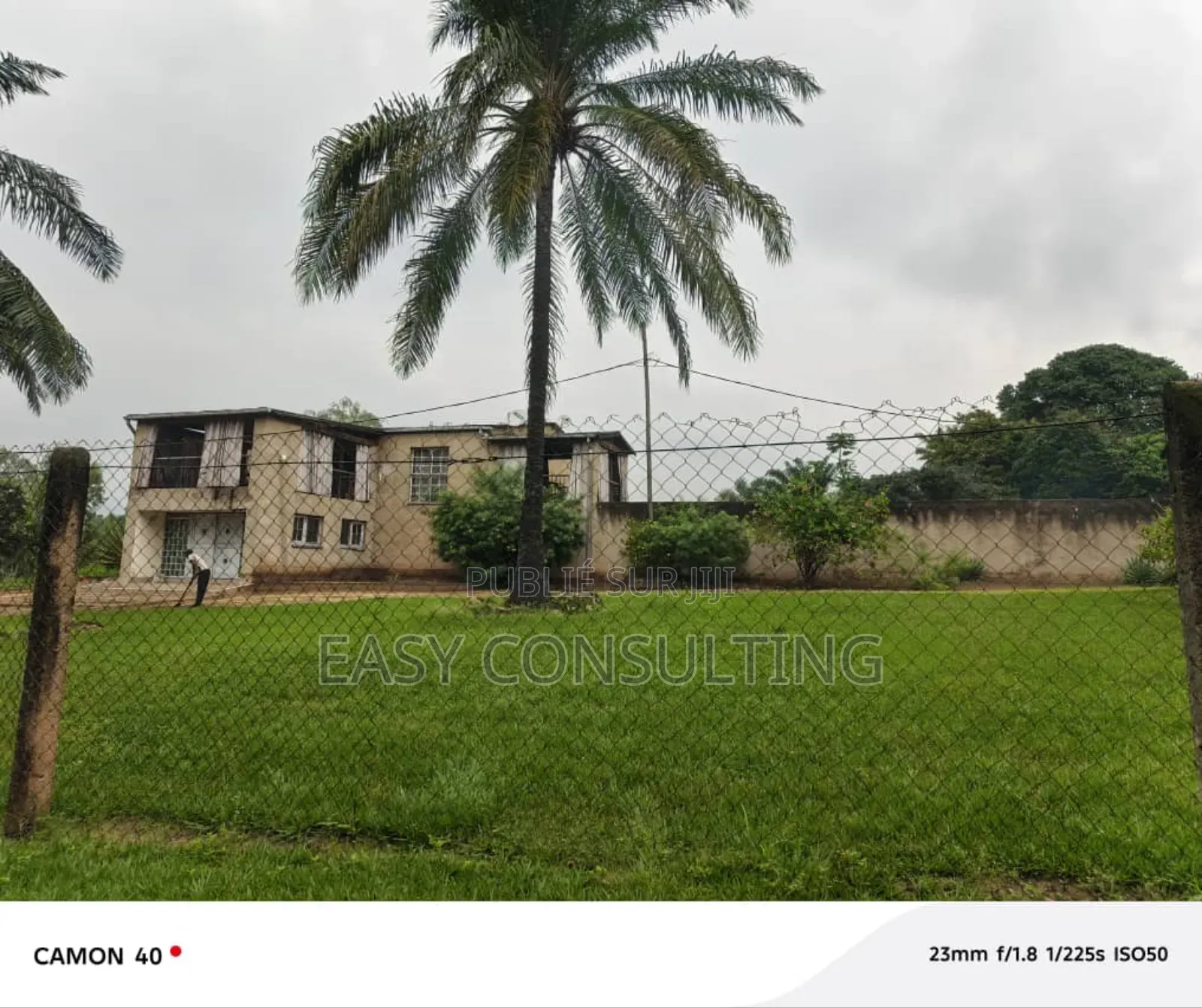 Furnished 6chbre Villa dans Grande Maison D'Un, Maluku à Vendre