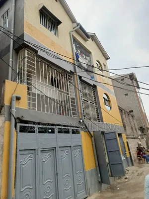 1chbre Blocs d'appartements dans Un Immeuble, Limete à Vendre