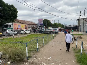 6chbre Duplex dans Lemba à Vendre