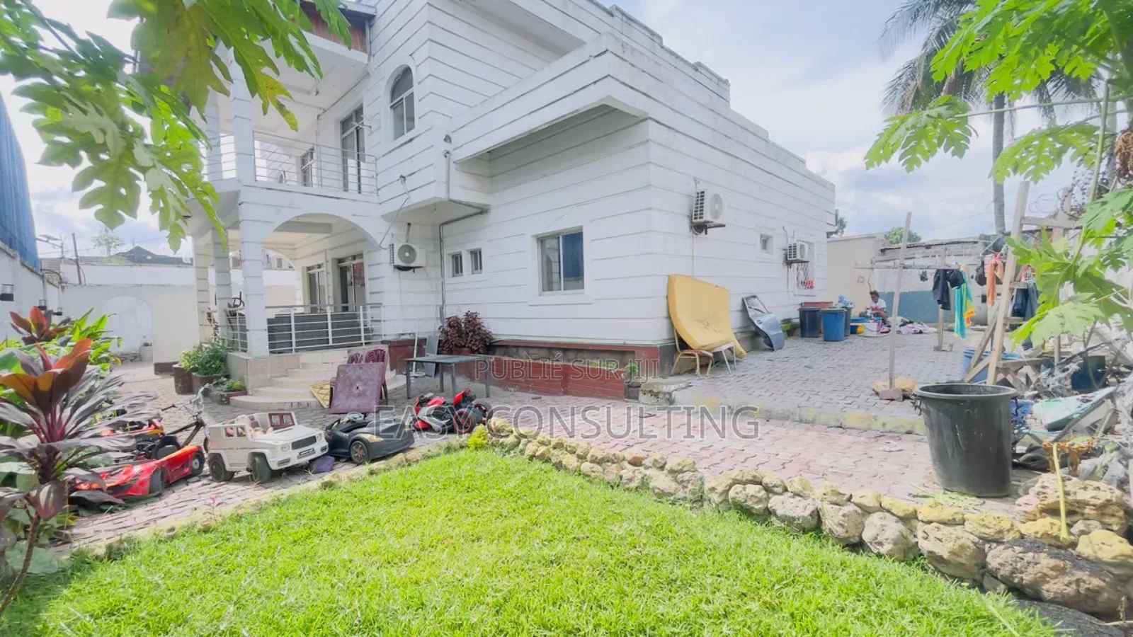 6chbre Villa dans Ngaliema à Vendre