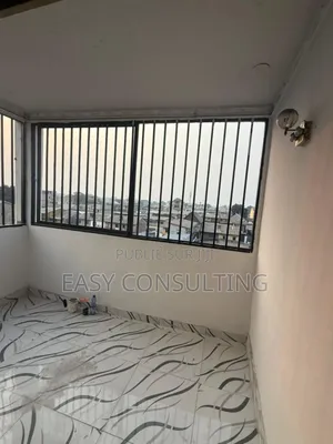 6chbre Villa dans Ngaliema à Vendre