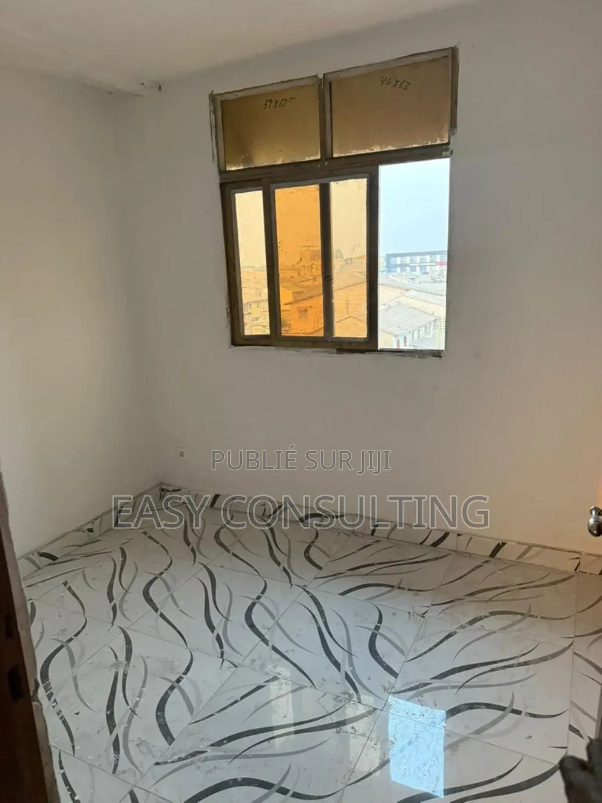 6chbre Villa dans Ngaliema à Vendre