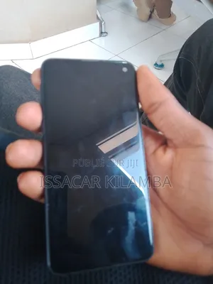 Photo - Samsung Galaxy S10 128 GB Noir