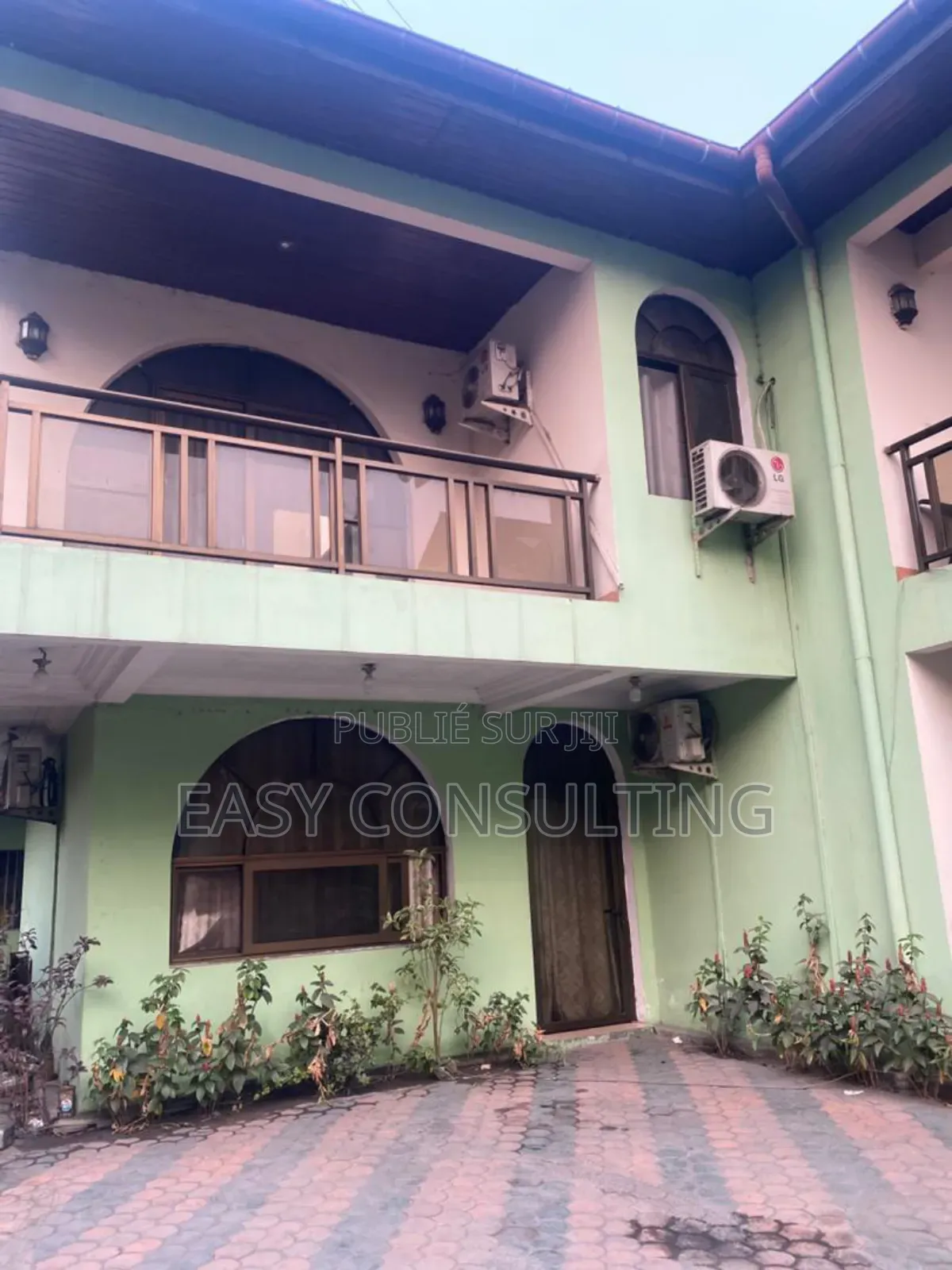 5chbre Villa dans Limete à Vendre