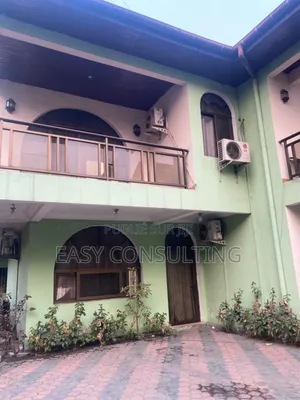 5chbre Villa dans Limete à Vendre