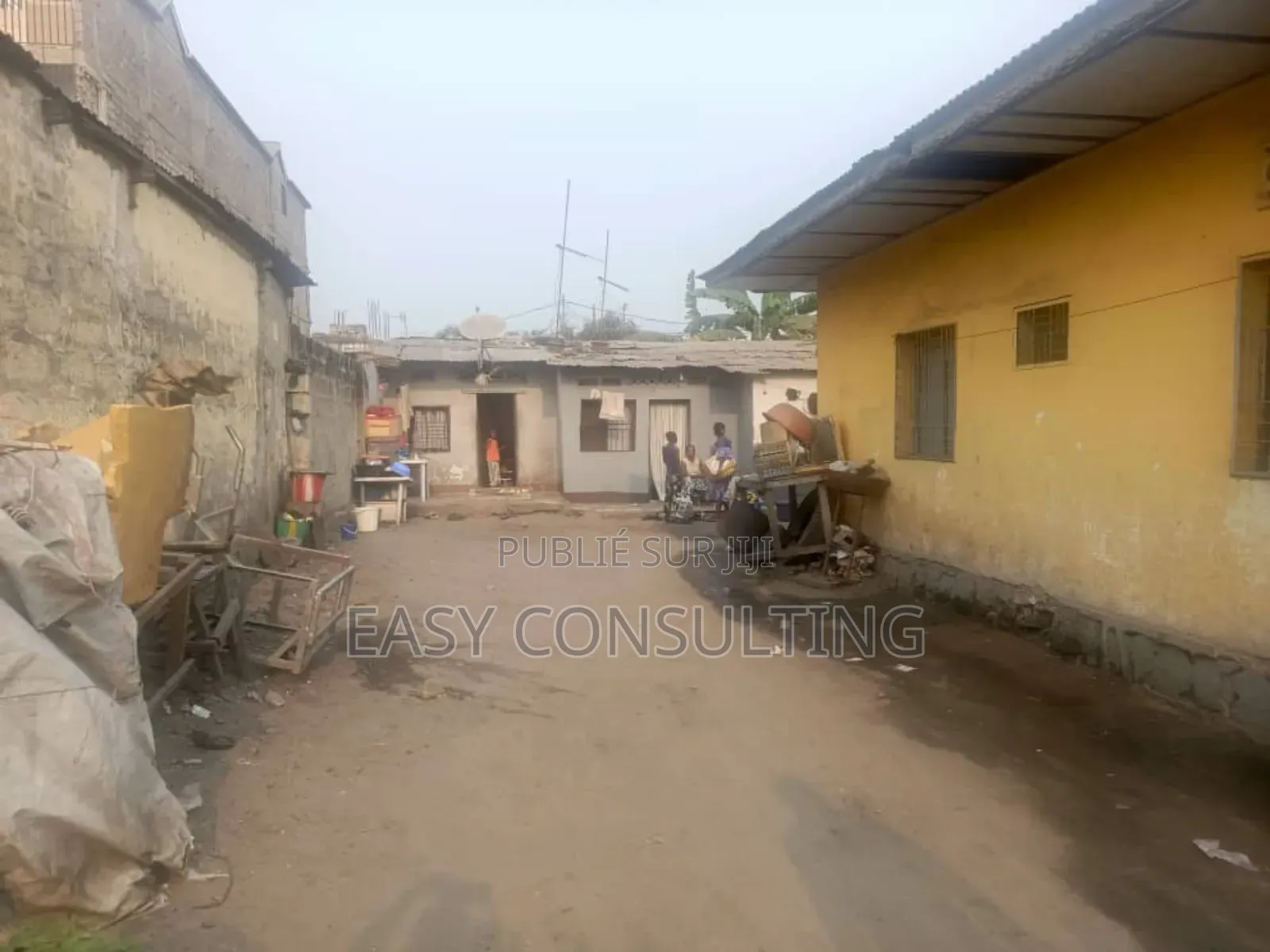 3chbre Villa dans Type Locatifs, Ndjili à Vendre