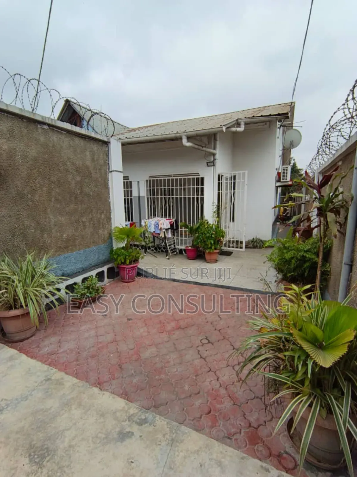 3chbre Maison dans Résidentiel, Mont-Ngafula à Vendre