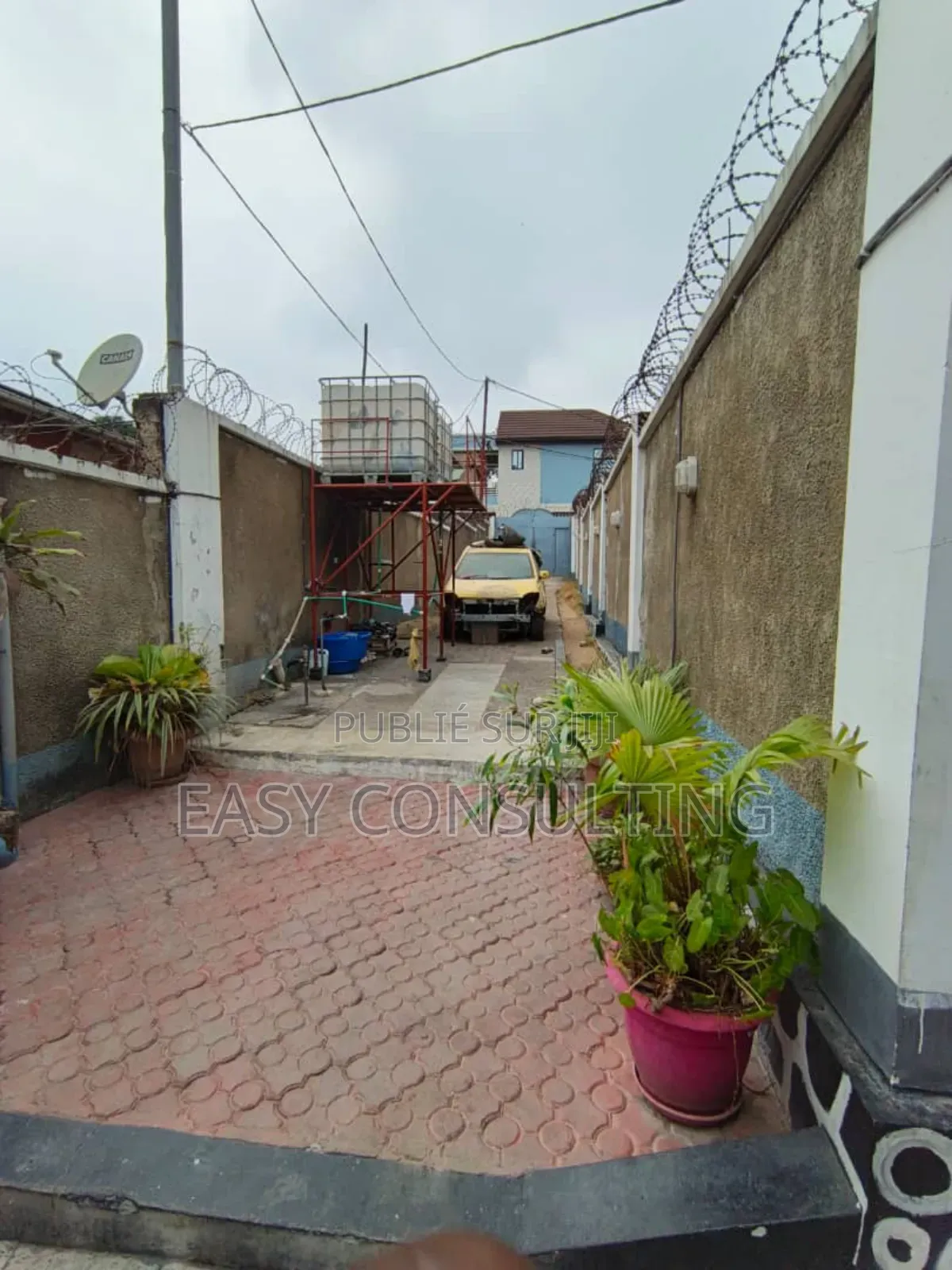 3chbre Maison dans Résidentiel, Mont-Ngafula à Vendre