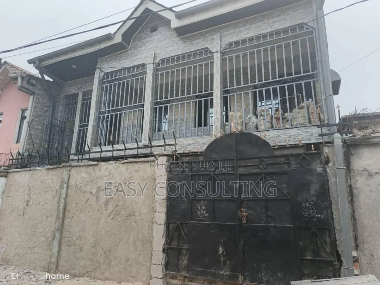 3chbre Maison dans En Étage, Limete à Vendre