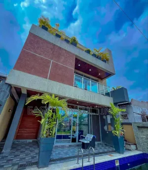 4chbre Villa dans Ngaliema à Vendre