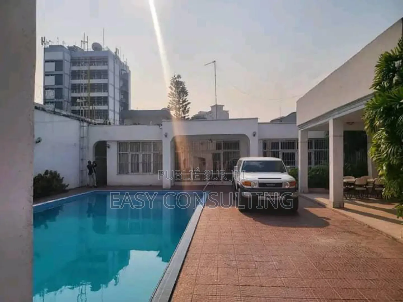 5chbre Villa dans Gombe à Vendre