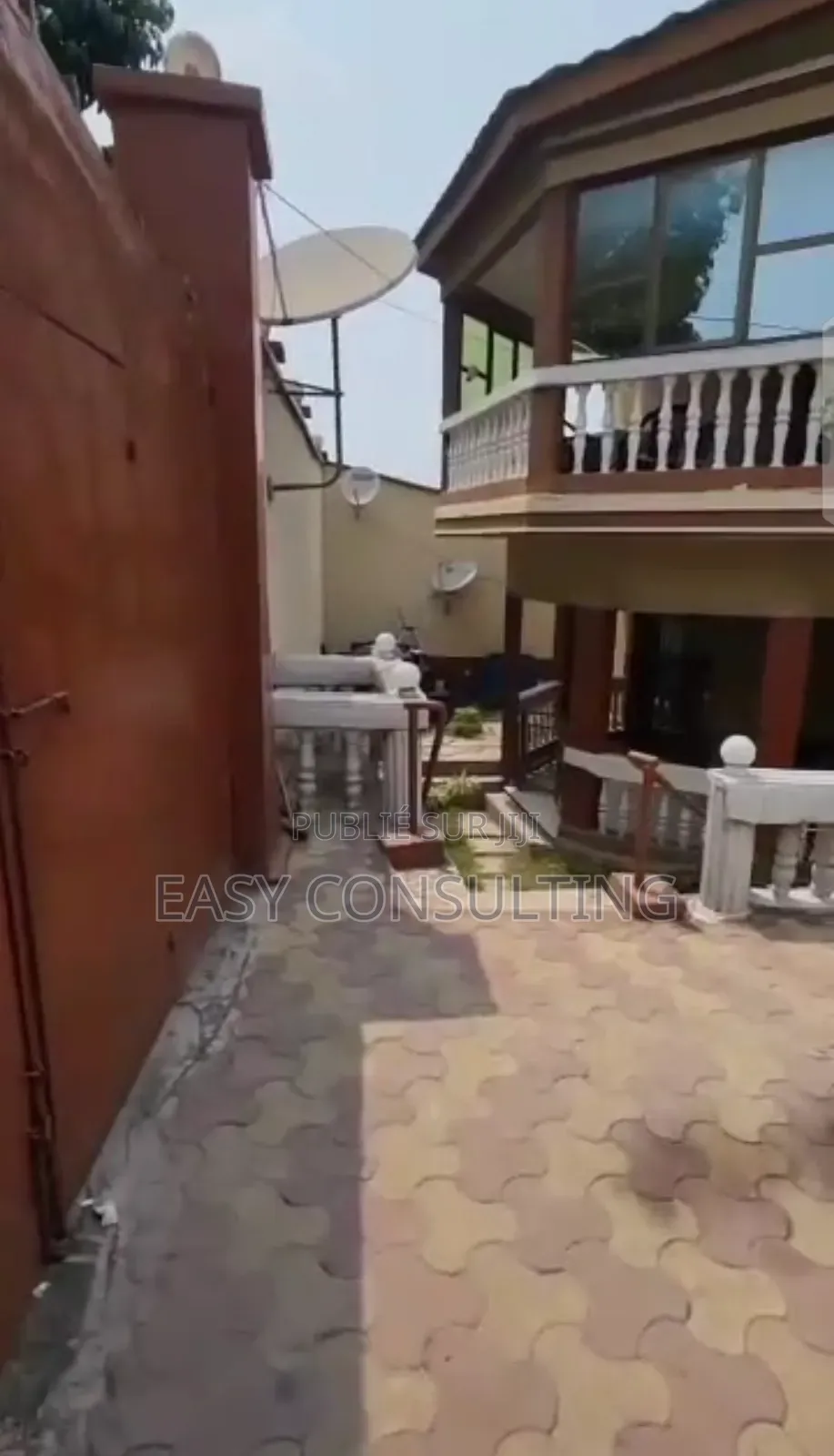 4chbre Villa dans Ngaliema à Vendre