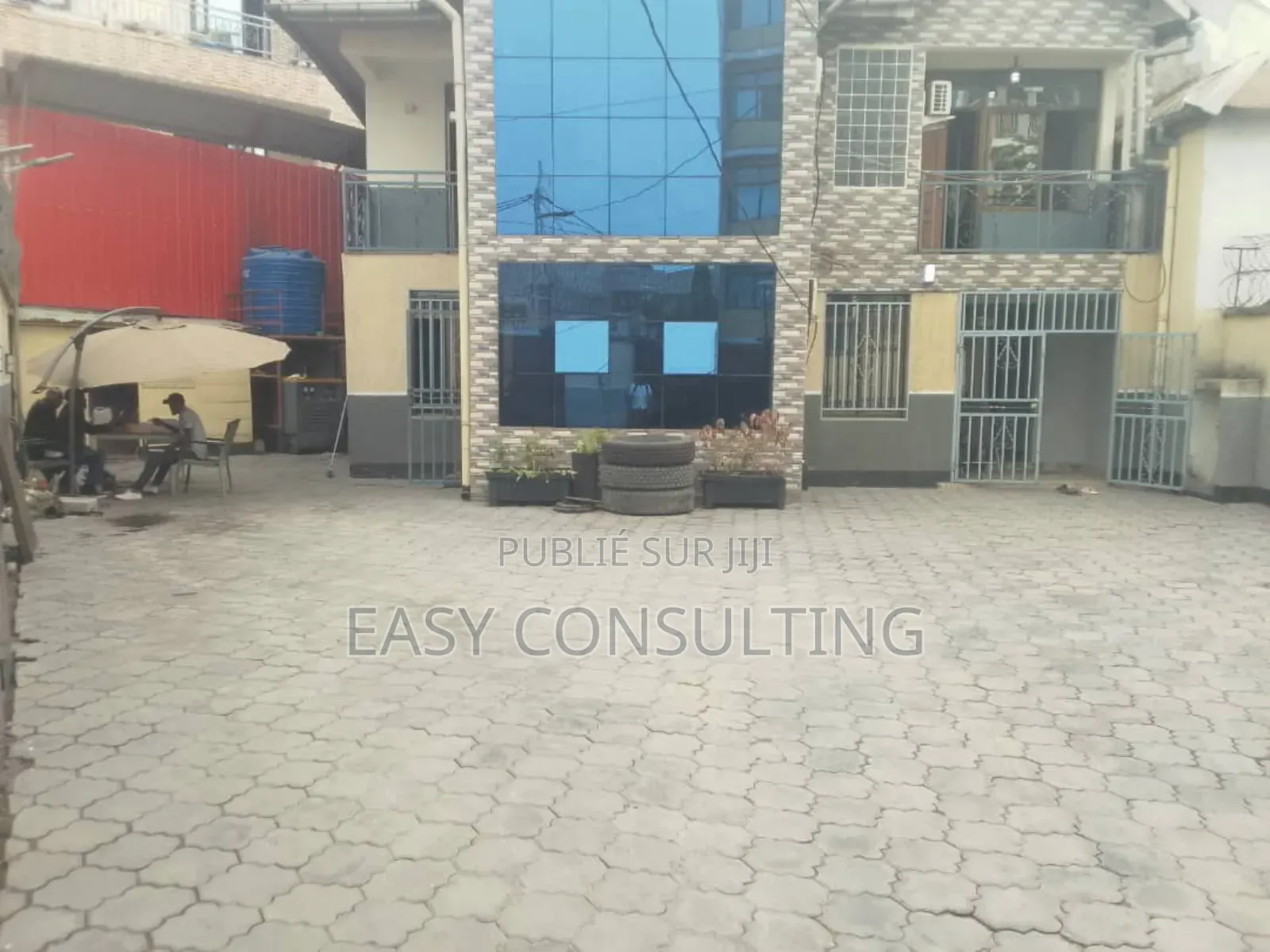 6chbre Villa dans Limete à Vendre