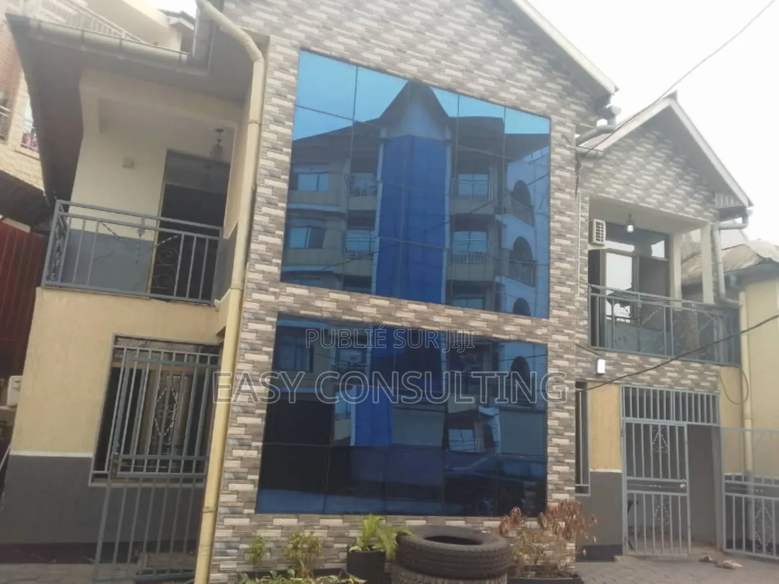 6chbre Villa dans Limete à Vendre