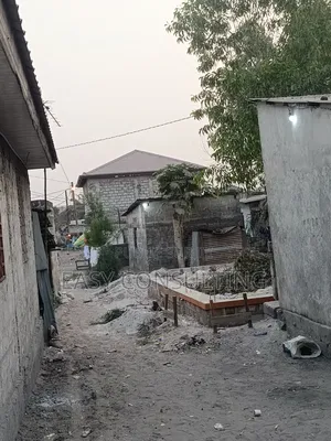 2chbre Maison dans Nsele à Vendre