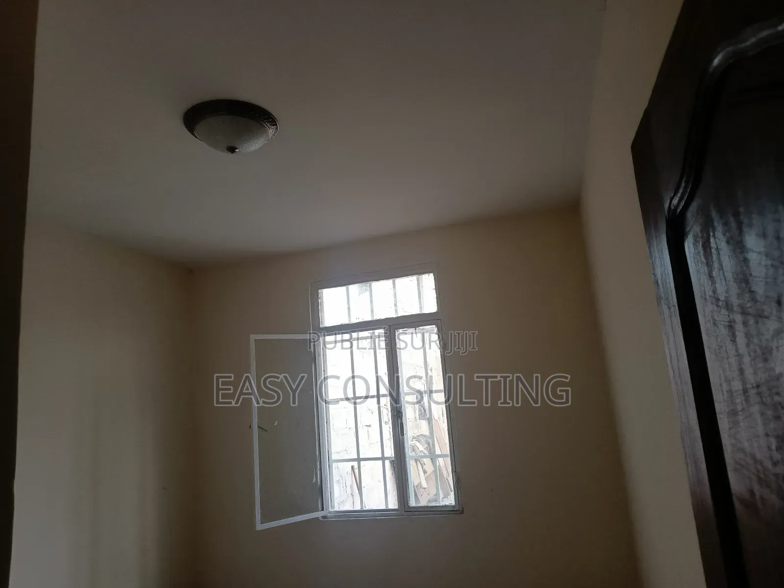 2chbre Maison dans Nsele à Vendre