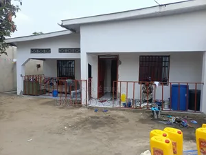 3chbre Maison dans Terre Jaune, Nsele à Vendre