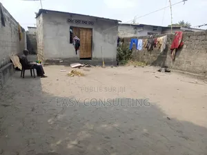 Parcelle Avec Maison À Vendre – Terre Jaune / N'sele (200m2)